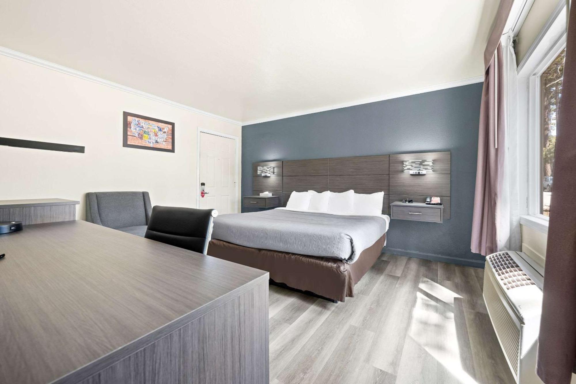 Econo Lodge Inn & Suites Heavenly Village Area South Lake Tahoe Bagian luar foto