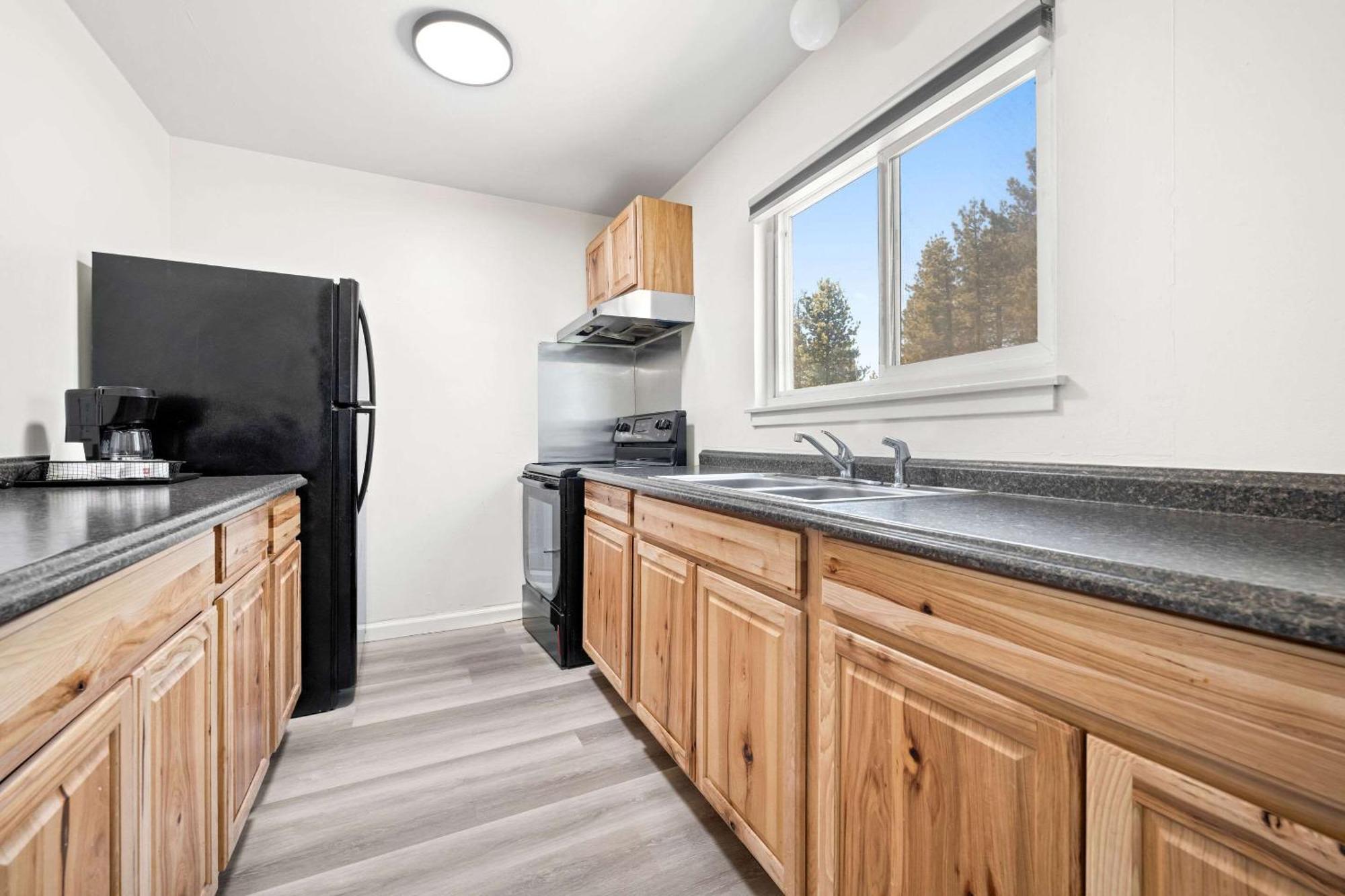 Econo Lodge Inn & Suites Heavenly Village Area South Lake Tahoe Bagian luar foto