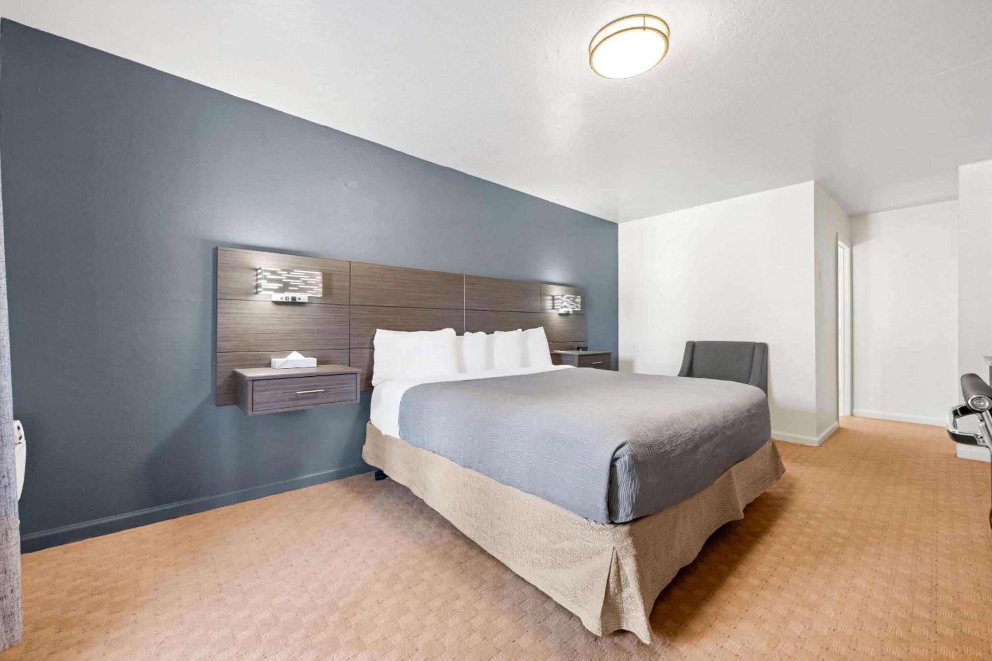 Econo Lodge Inn & Suites Heavenly Village Area South Lake Tahoe Bagian luar foto