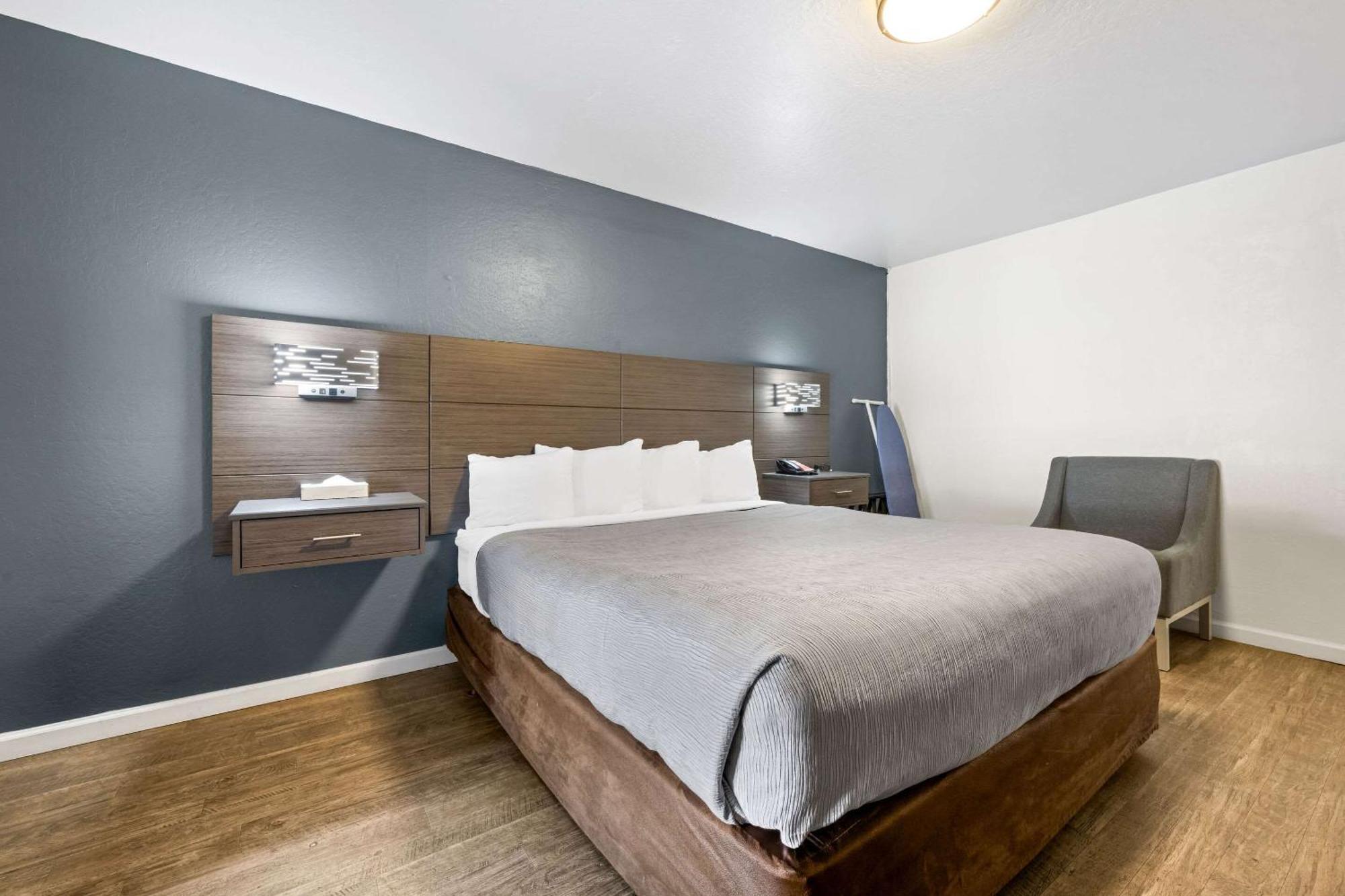 Econo Lodge Inn & Suites Heavenly Village Area South Lake Tahoe Bagian luar foto