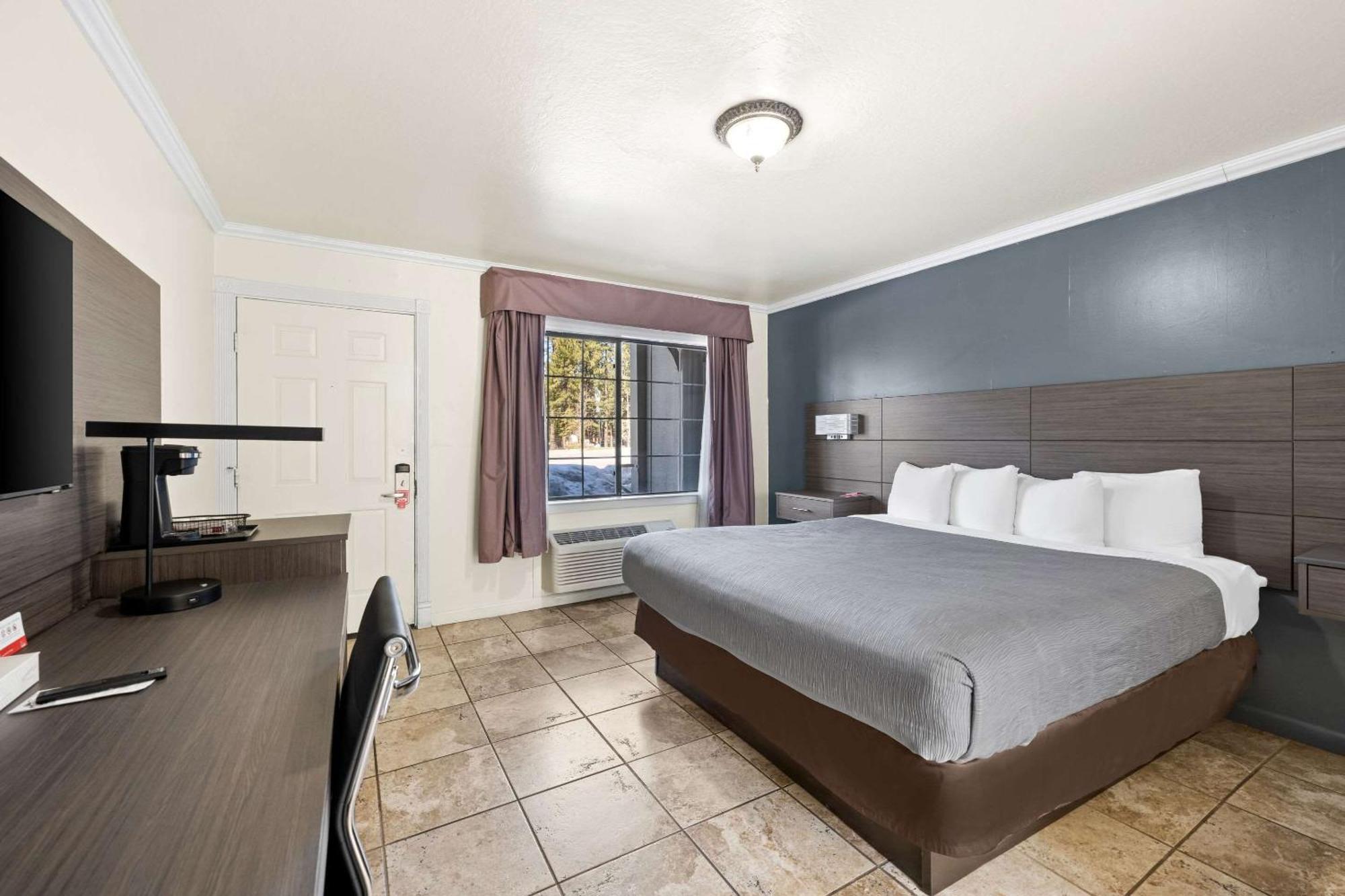 Econo Lodge Inn & Suites Heavenly Village Area South Lake Tahoe Bagian luar foto
